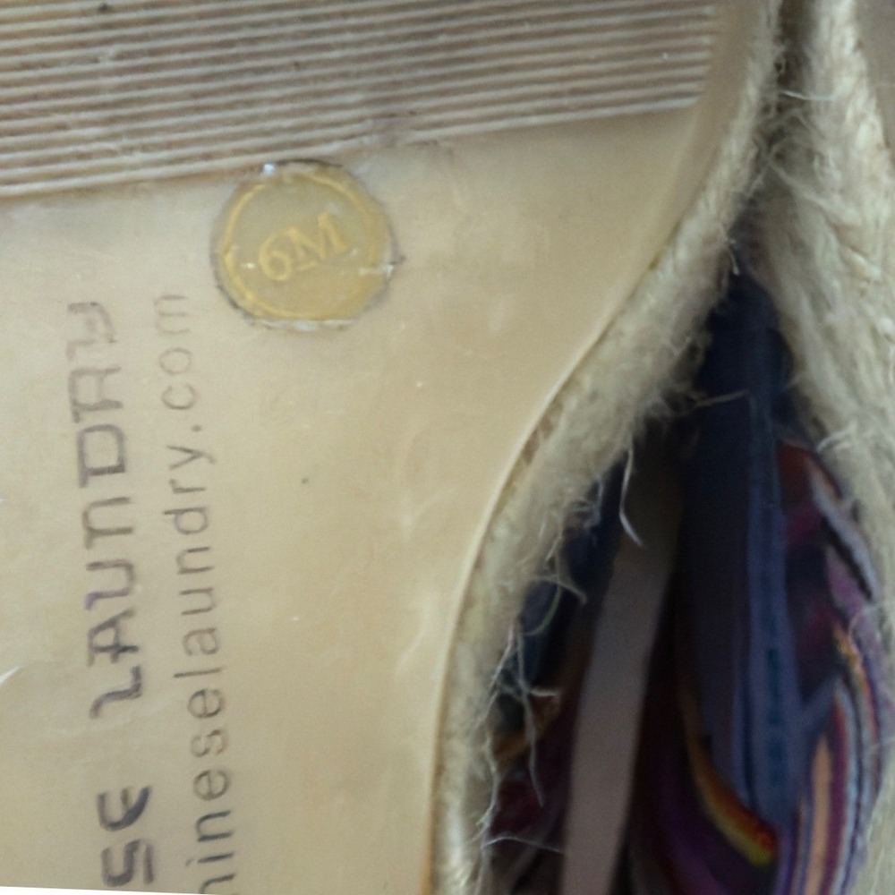 Chinese Laundry Make My Day Navajo Striped  Peep Toe Lace Up Wedge Sandal Size 6 - Picture 7 of 9